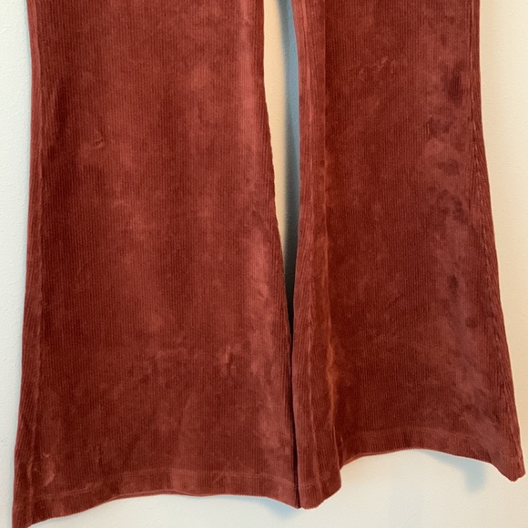 Anthropologie • NWT Daily Practice Velour Corduroy Flare Pants Burgundy Size XL - Picture 5 of 11
